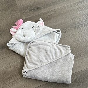 2 pack Adorable Gray Hooded Towel